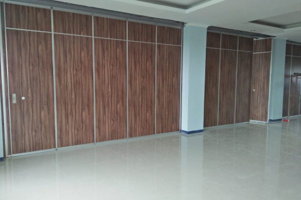 movable wall partition